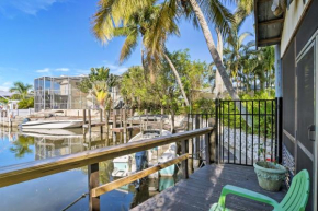 Naples Studio with Dock and Pool Access - by Beach!